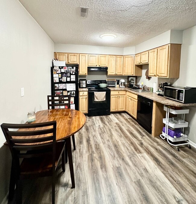 Building Photo - 1552 Helderberg Ave