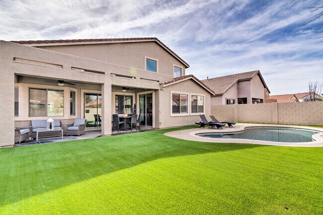 Building Photo - 8790 W Hayward Ave