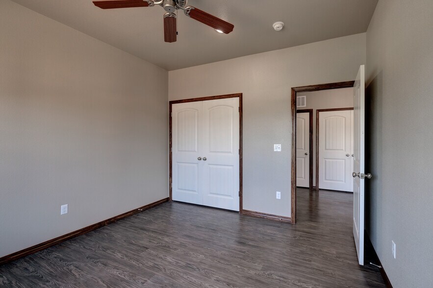 Building Photo - 1110 Hope Dr