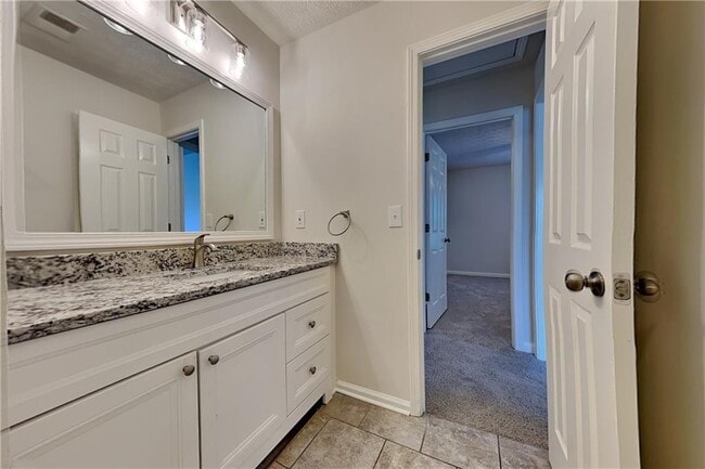 Building Photo - 1555 Rose Pointe Dr