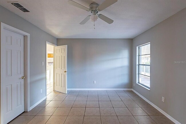 Building Photo - 653 Bryan Terrace Dr