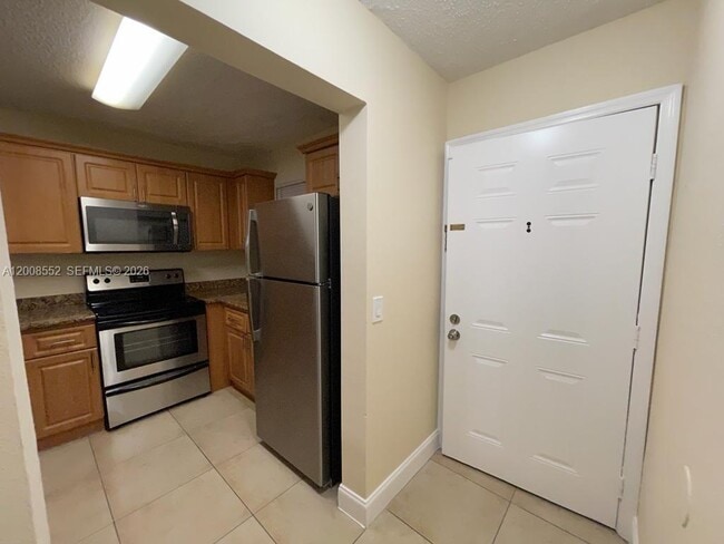 Building Photo - 1522 Lake Crystal Dr