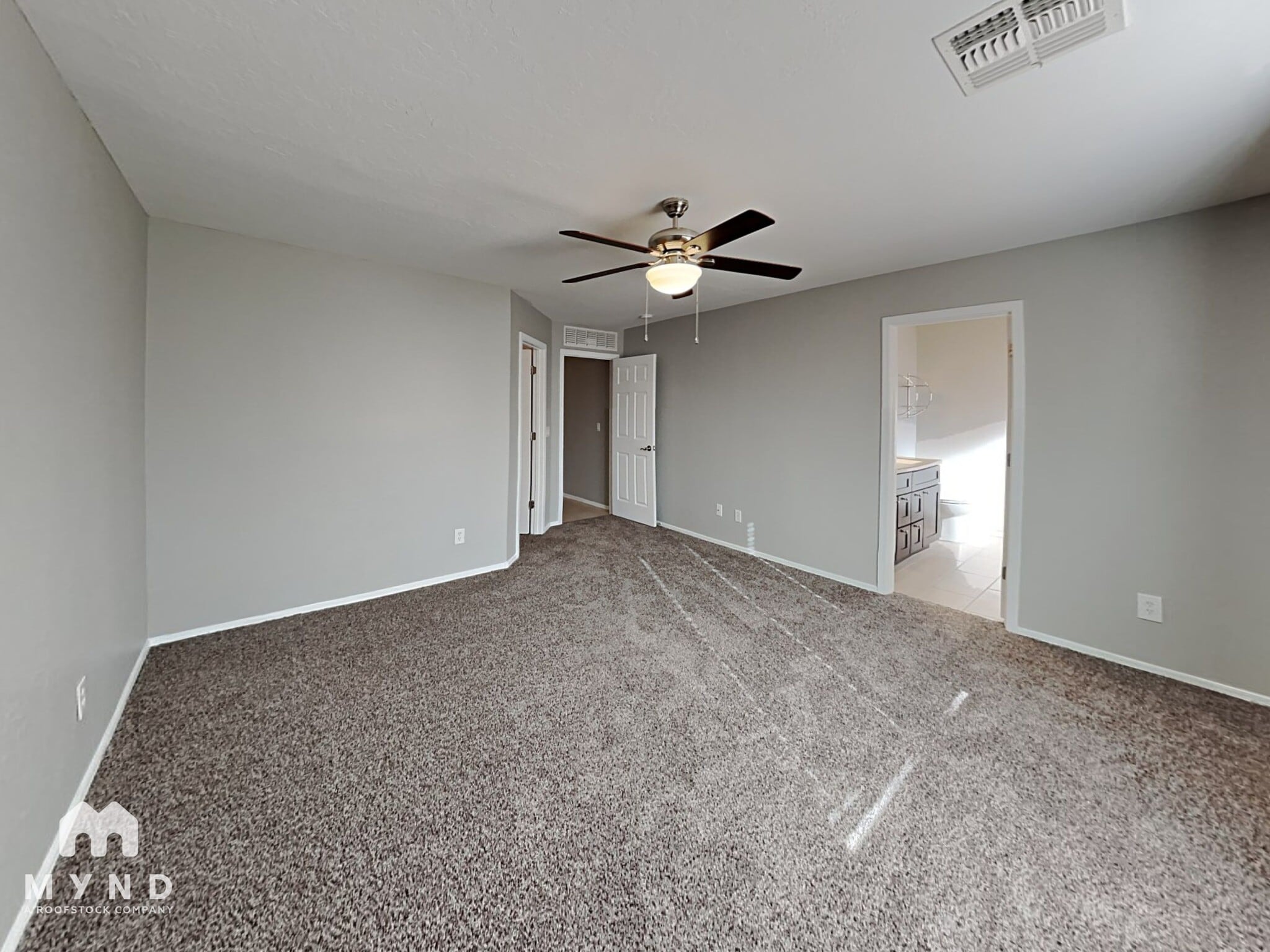 Building Photo - 2136 N Santiana Pl