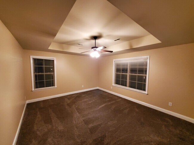 Building Photo - 2504 Millwood Cir SE
