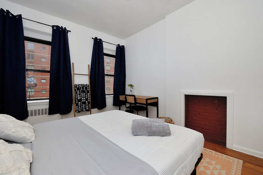 Building Photo - 474 9th Ave