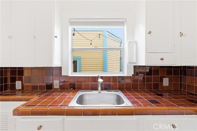 Building Photo - 1950 S Palm Grove Ave