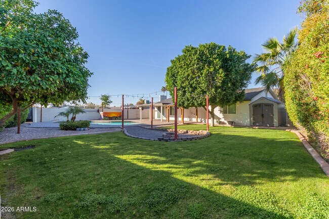 Building Photo - 2003 N Los Arboles Ct