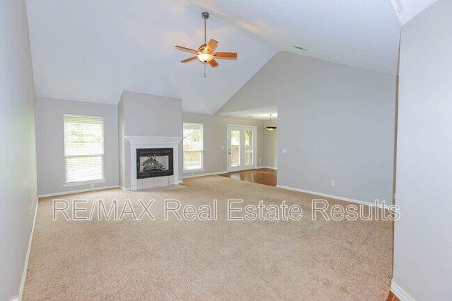 Building Photo - 3606 SE 8th St