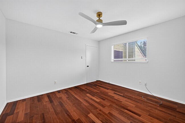 Building Photo - 1917 Trixie Ln