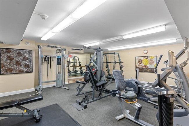 Building Photo - 777 Bayshore Dr
