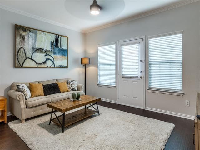 Building Photo - 1547 Cozy Dr