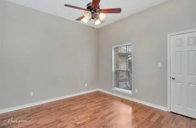 Building Photo - 2235 Middle Creek Blvd