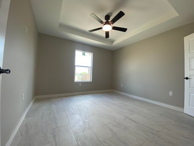 Building Photo - 6528 Adenia Loop