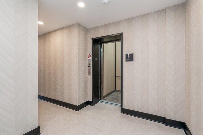 Building Photo - 201-205 Randolph Ave