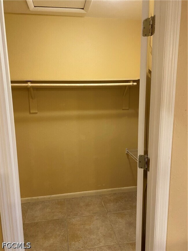 Building Photo - 5827 Littlestone Ct