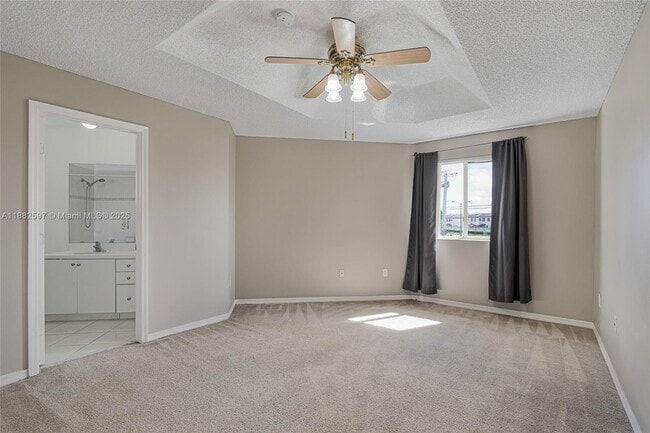 Building Photo - 2319 SE 24th Ave