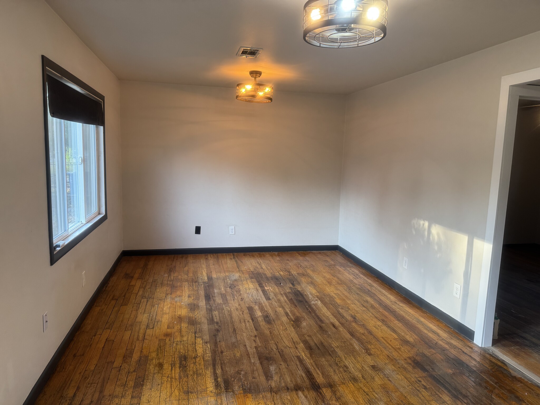 Building Photo - 5210 Ingalls St