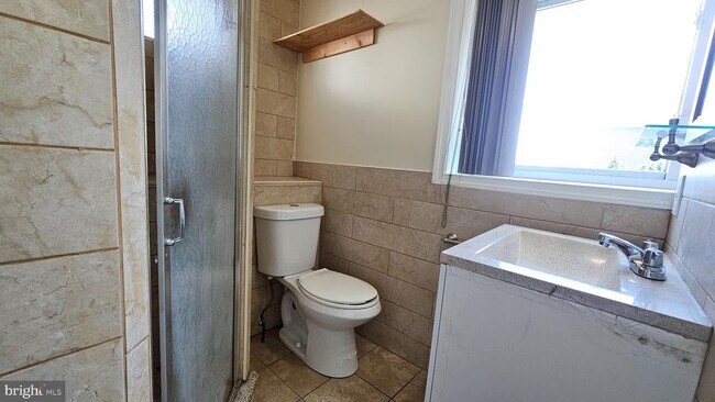 Building Photo - 130 Rockland Ave