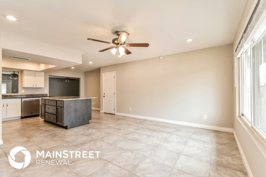 Building Photo - 3409 E Angela Dr