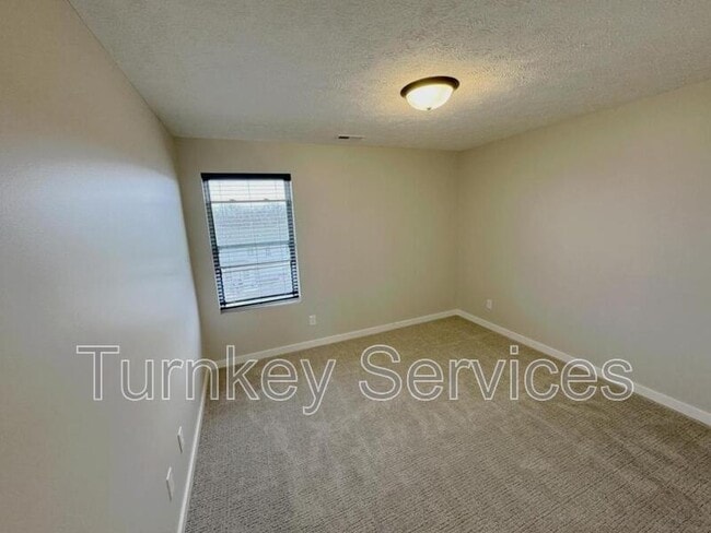 Building Photo - 13812 S 52nd St
