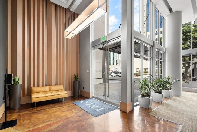 Building Photo - 1240 India St