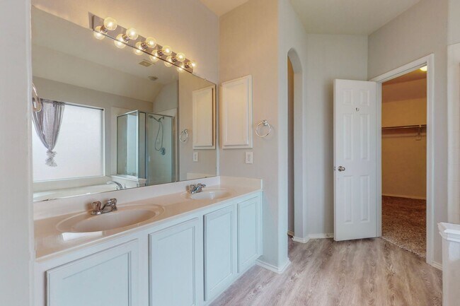Building Photo - ***Pre-Marketing*** Great Home with Room T...