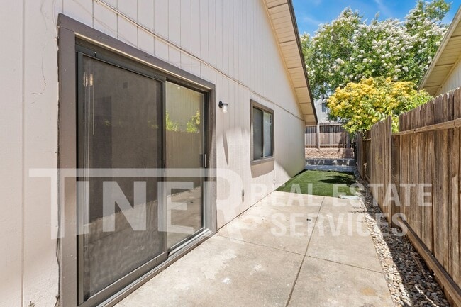 Building Photo - 7323 Chivalry Way