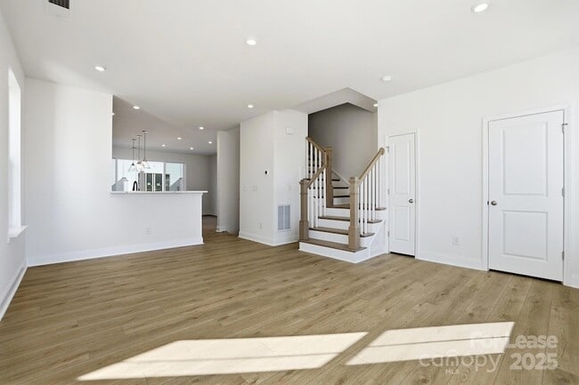 Building Photo - 3224 Drift St