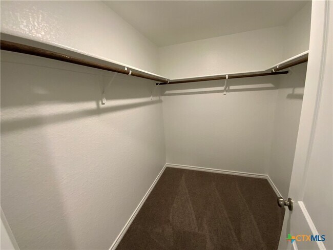 Building Photo - 212 Hemp Hl