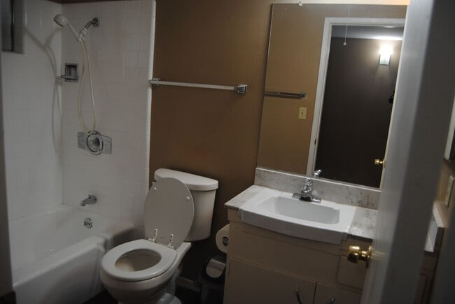 Building Photo - 1321 Pebble Beach Dr