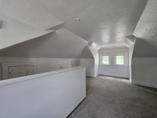 Building Photo - 2832 Rushland Dr