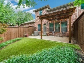 Building Photo - 1037 Lucy Ln