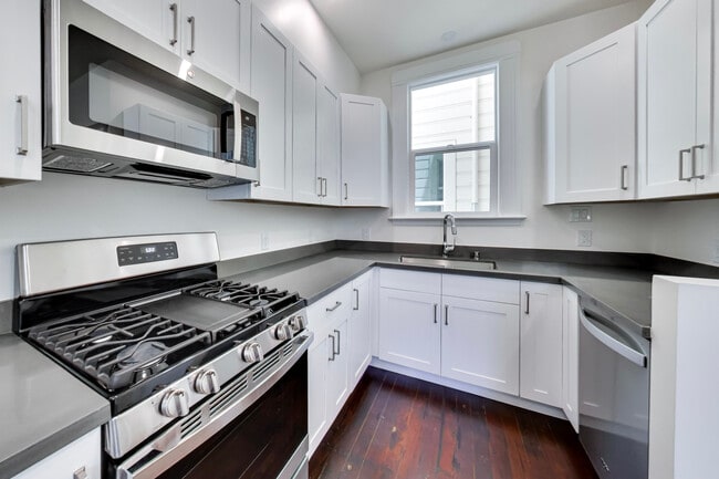 Building Photo - 554a Natoma St
