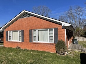 Building Photo - 169A Delmont Dr