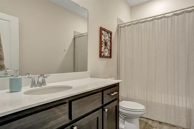 Building Photo - 3 Bed rooms and 2 baths, large master closet. Vinyl garage floor coating is just one of the many ...