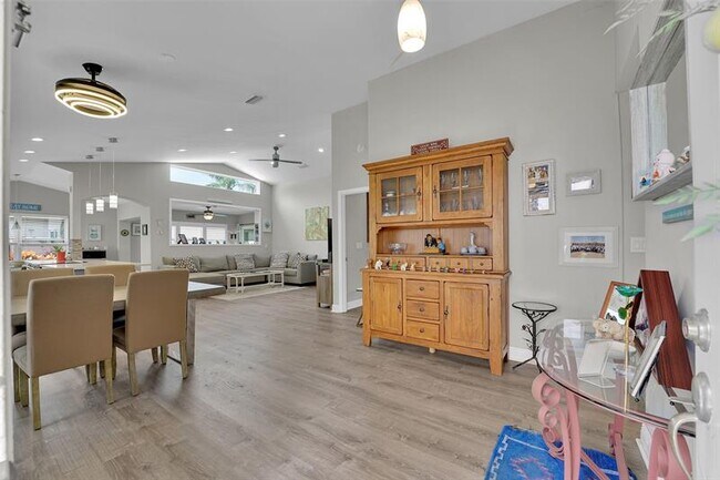 Building Photo - 7917 Travelers Tree Dr