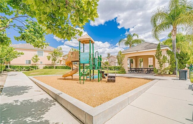 Building Photo - 24526 Montevista Cir