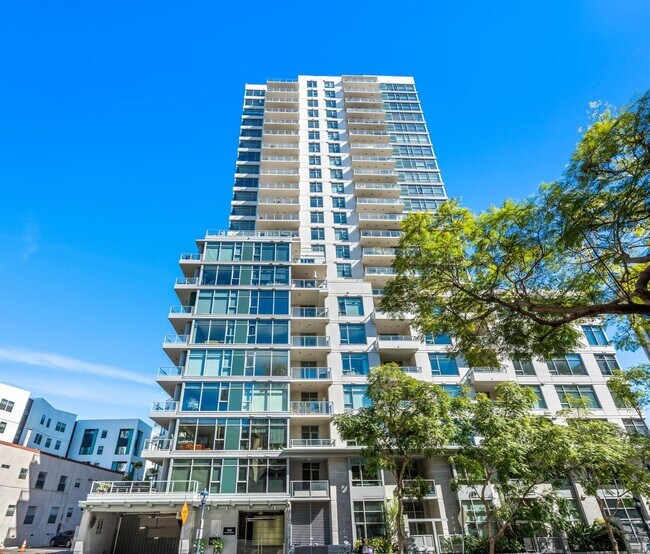 Building Photo - Furnished Aria Penthouse with Panoramic Views & Wraparound Balcony