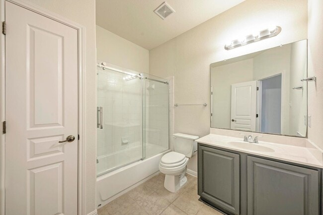 Building Photo - Large home in Pflugerville!  3 car garage - Highland Park Neighborhood