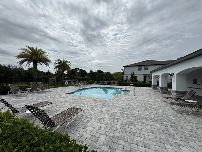 Building Photo - 3 BD/2.5 BA Home, Modern Elegance Meets Ev...