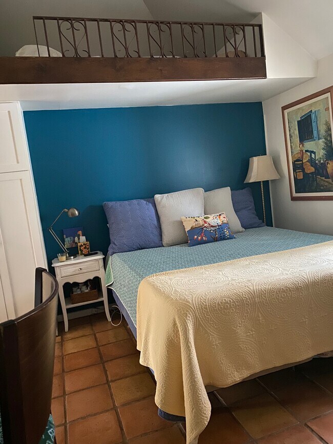 Building Photo - 4721 Cartwright Ave