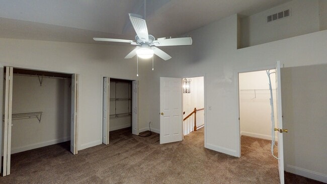 Building Photo - 2 Bed / 1.5 Bath Townhouse for Rent