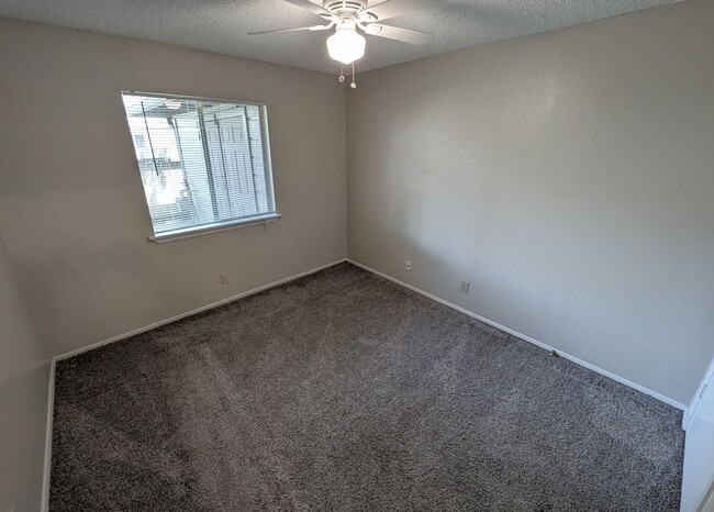 Building Photo - Amazing four-plex unit ready for immediate...