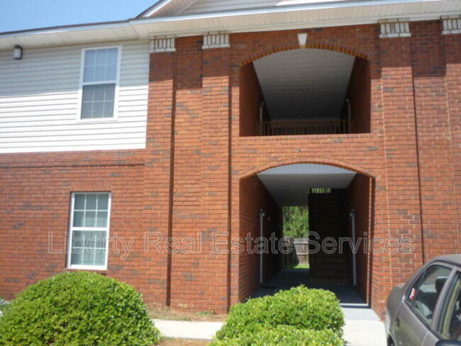Building Photo - 133 Rolland St