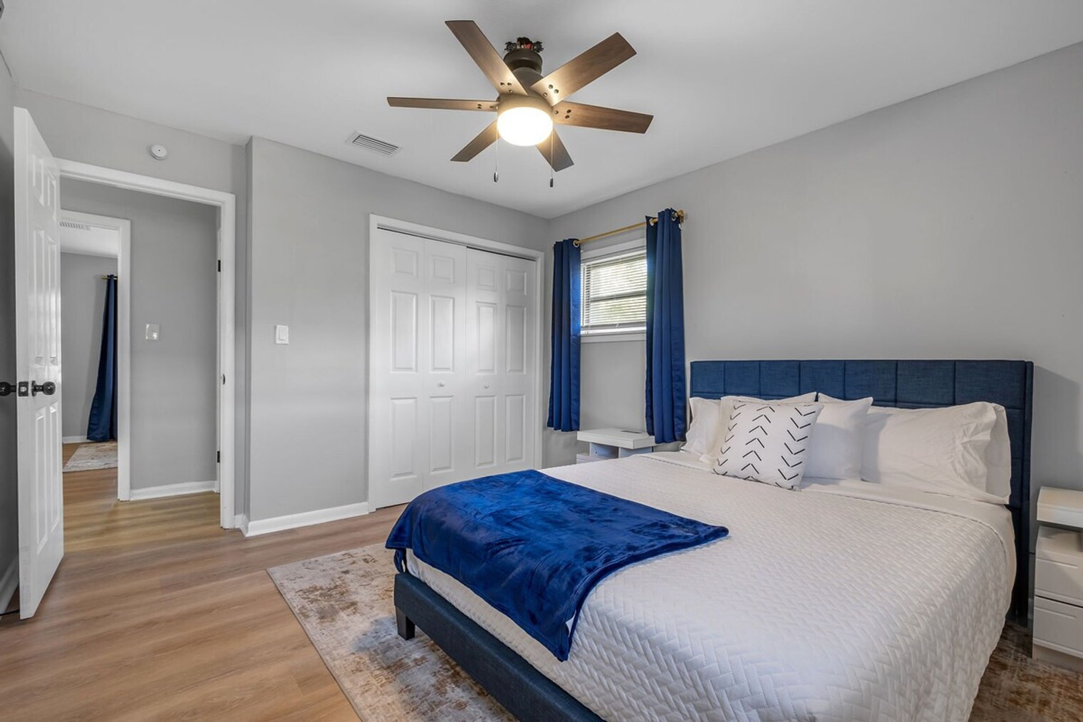 Building Photo - 218 Cactus St