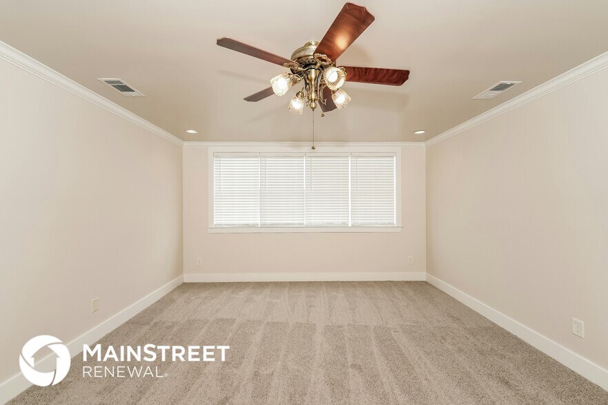 Building Photo - 6229 S Clubview Cir