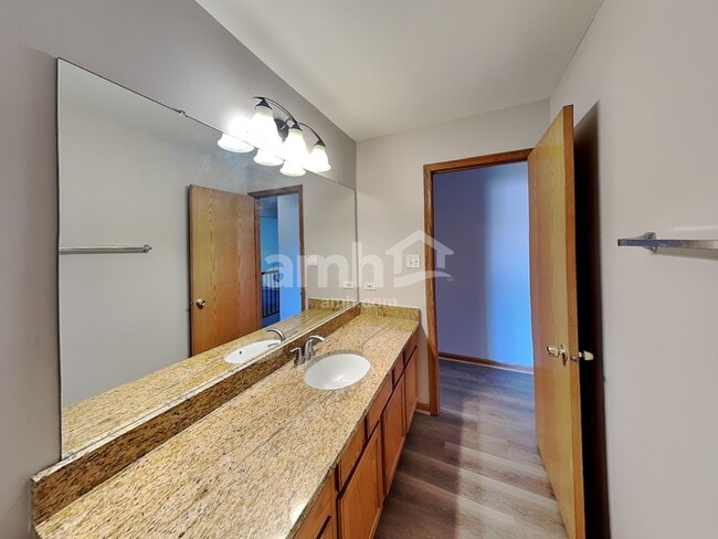 Building Photo - 2438 Foxtail Ct