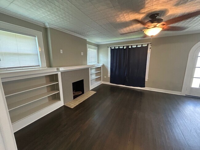 Building Photo - Spacious Corner Lot Charm