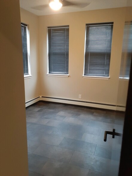 Building Photo - 1888 E 123rd St