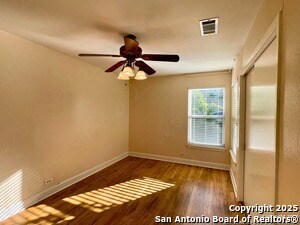 Building Photo - 1041 Ivy Ln